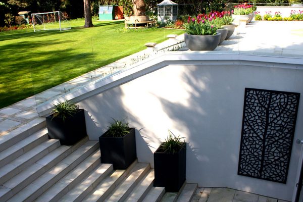 large-country-family-garden-01 large-country-family-garden-01
